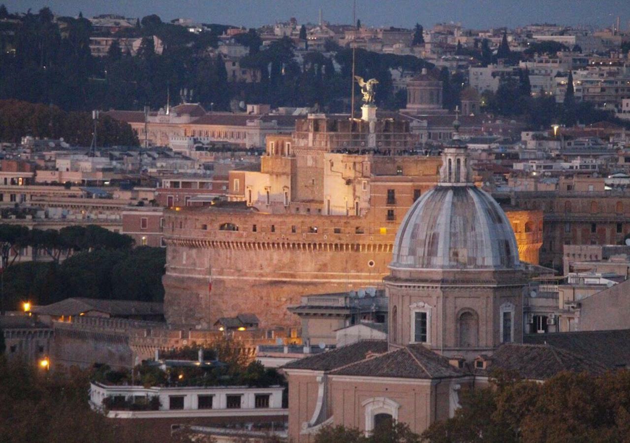 Vatican In The Moonlight Apartment Rome Exterior photo